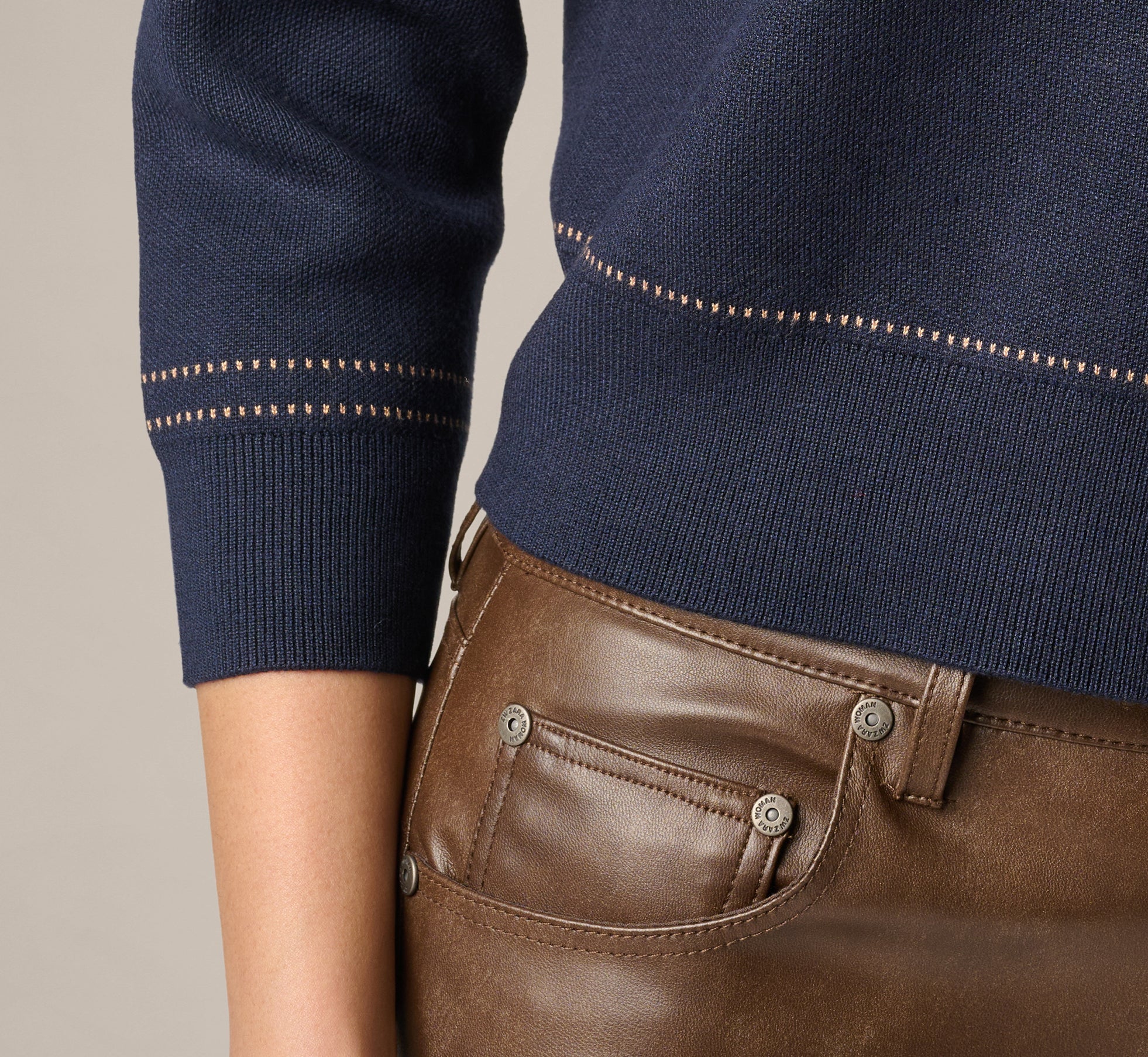 Three Quarter Sleeve Contrast Stitch Sweater In Navy Khaki