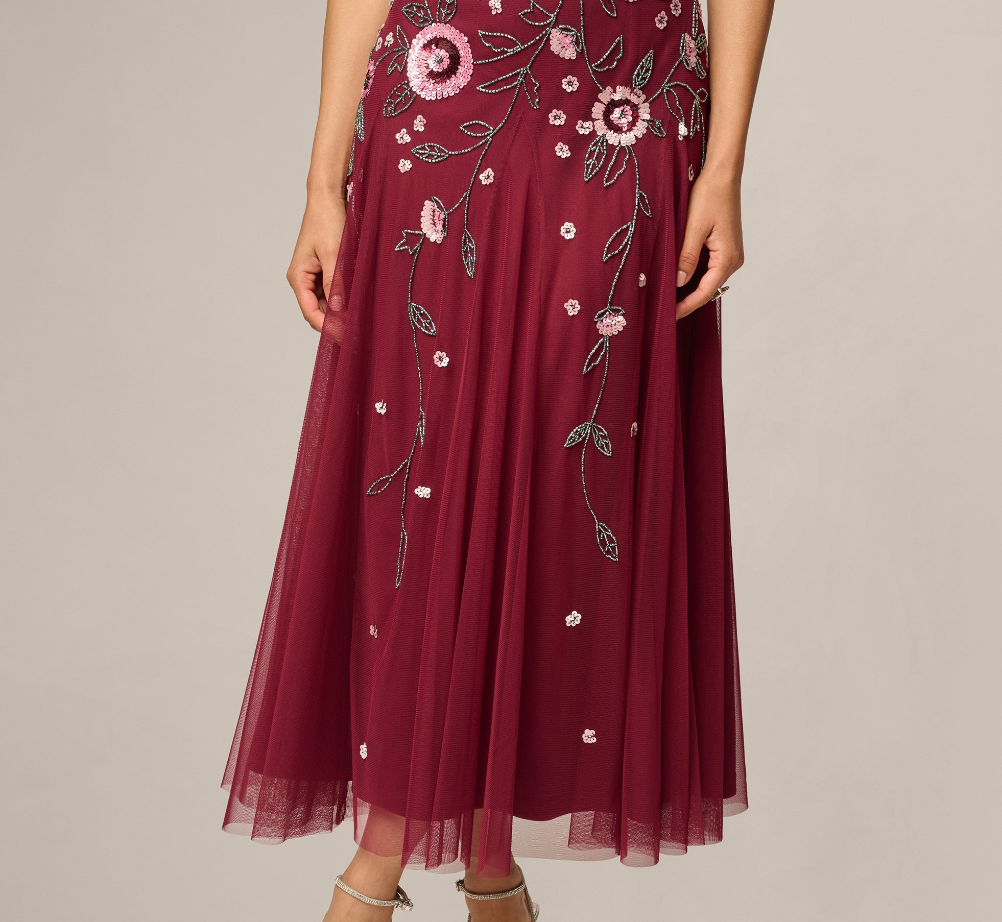 Petite Short Sleeve Floral Beaded Sequin Ankle Length Dress In Mahogany
